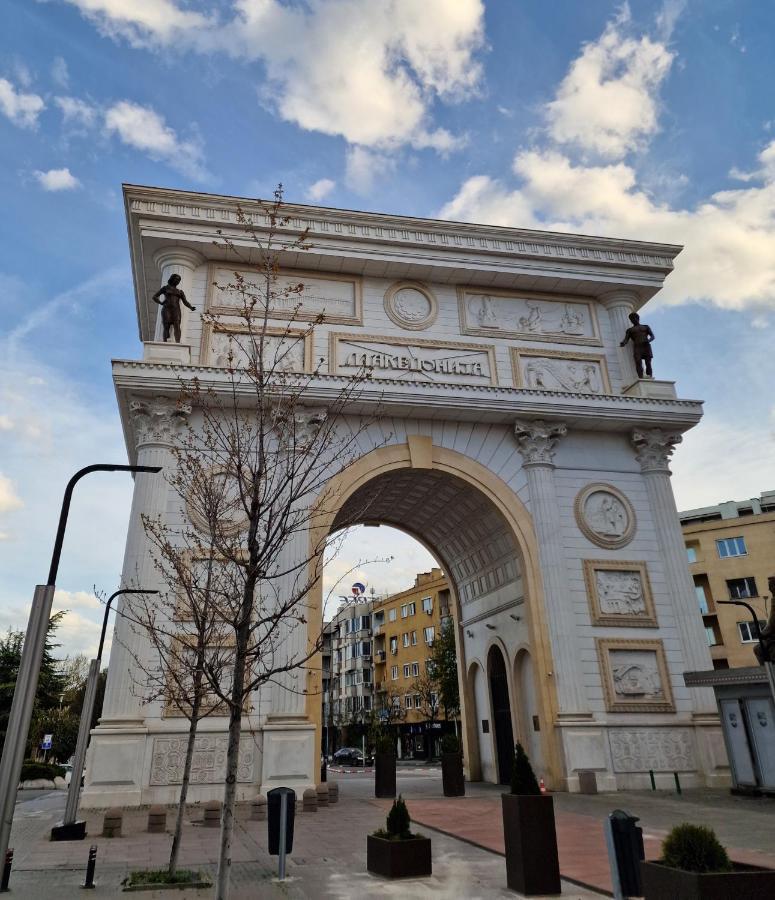 Hotel Macedonia Square Скопье Экстерьер фото
