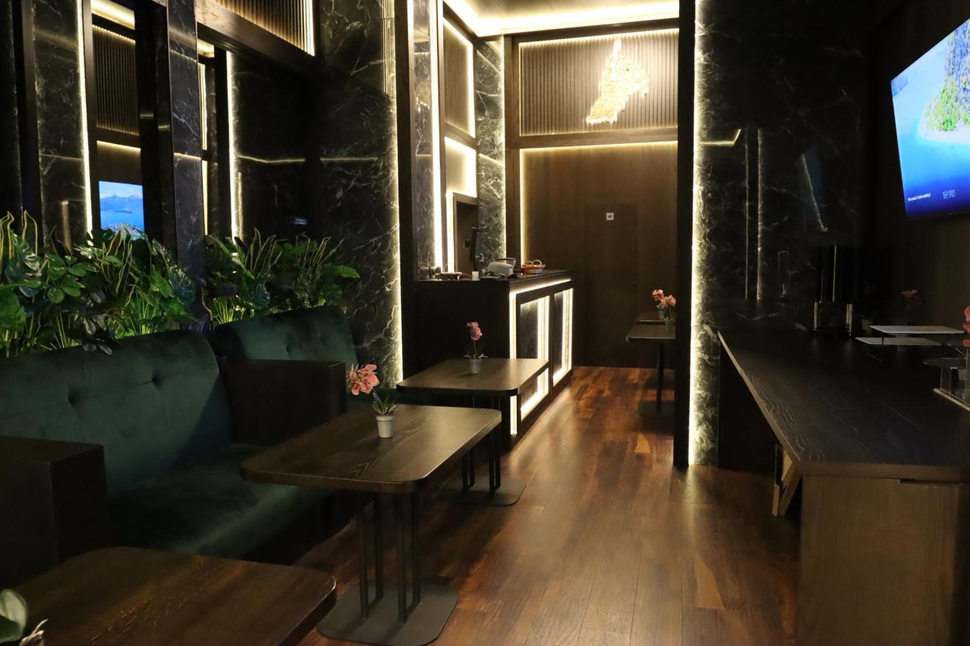 Hotel Macedonia Square Скопье Экстерьер фото