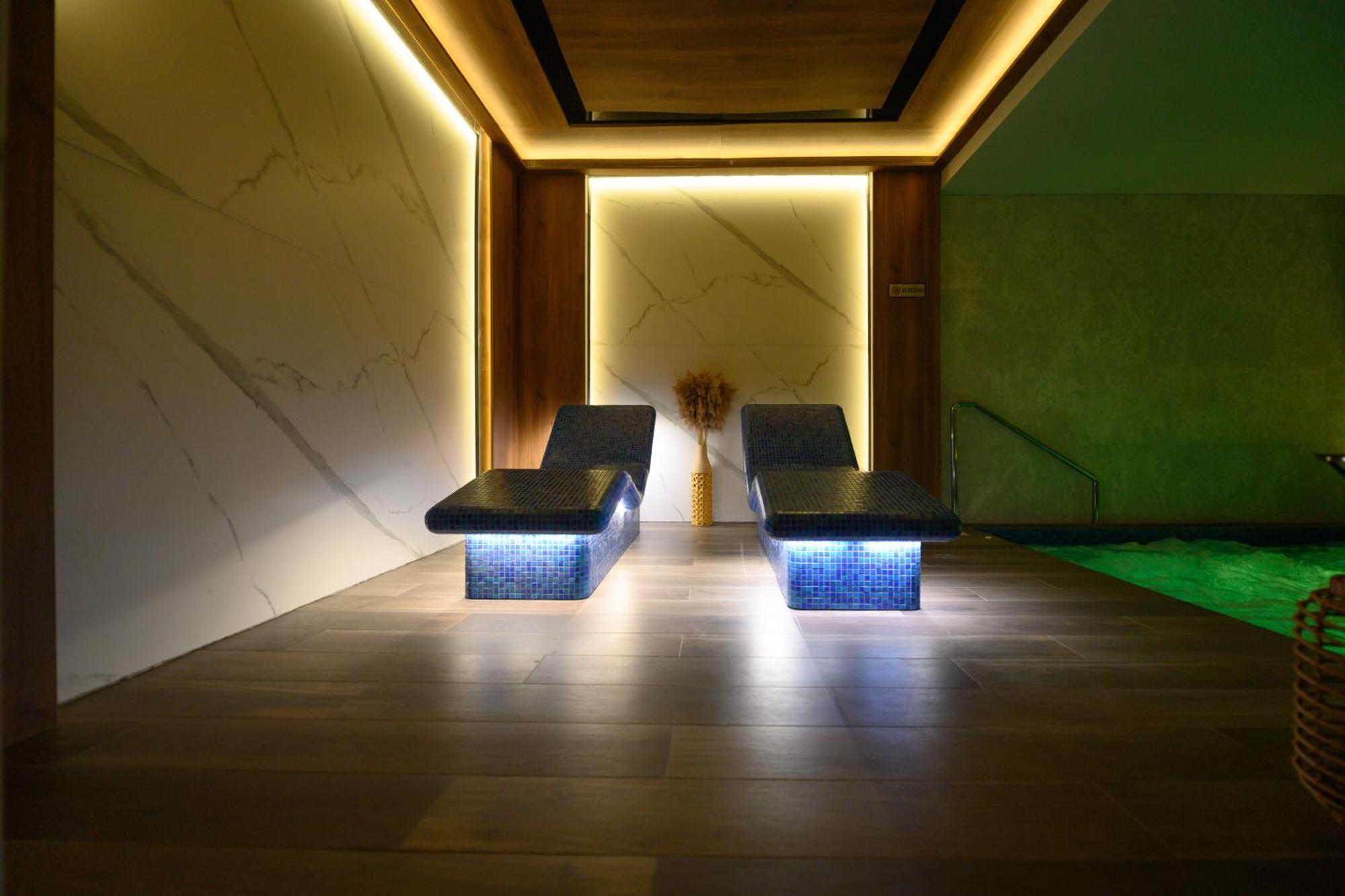 Hotel Macedonia Square Скопье Экстерьер фото